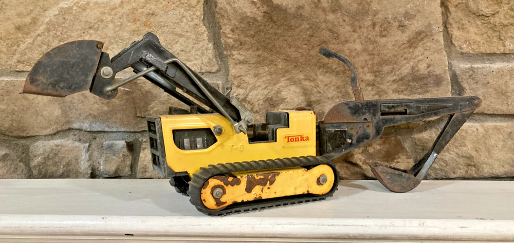 Vintage Tonka T-6 Track Crawler Excavator Backhoe Loader Metal Construction Toy